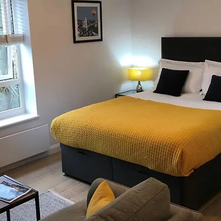 Alison15 Apartman Bristol